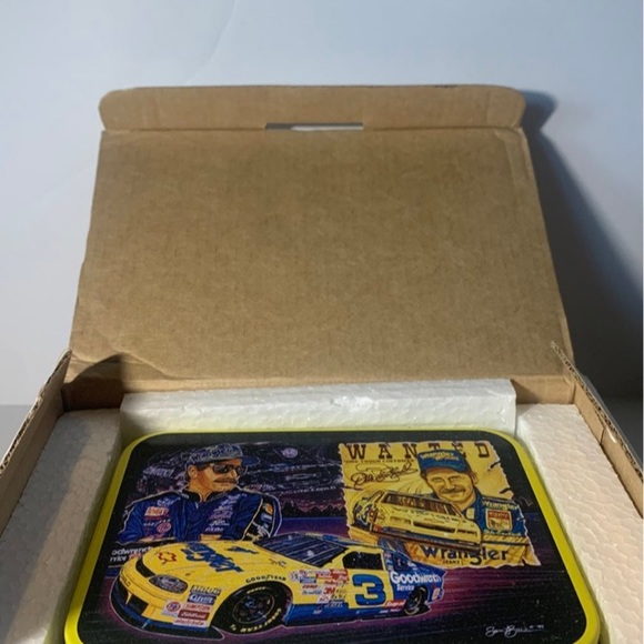 Dale Earnhardt collectible Bass Pro car set tin new - Picture 10 of 10